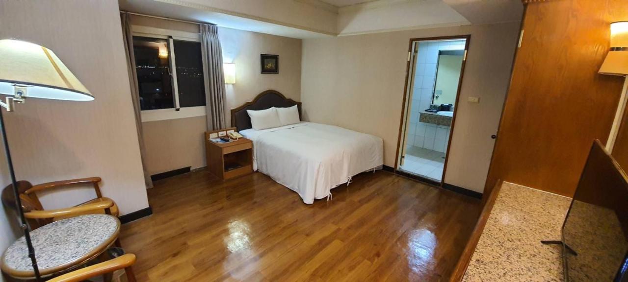 Tapeng Bay Holiday Hotel Donggang Exterior foto